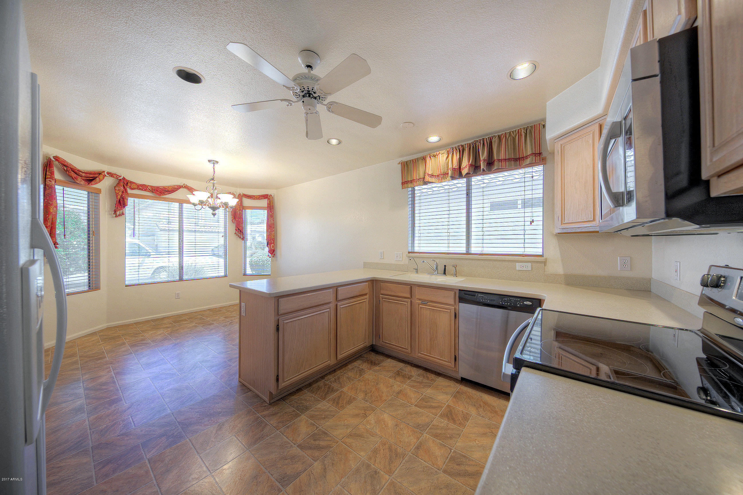 3031 East Escuda Road Phoenix, AZ 85050 - Photo 7 of 25 3031EEscudaRd007