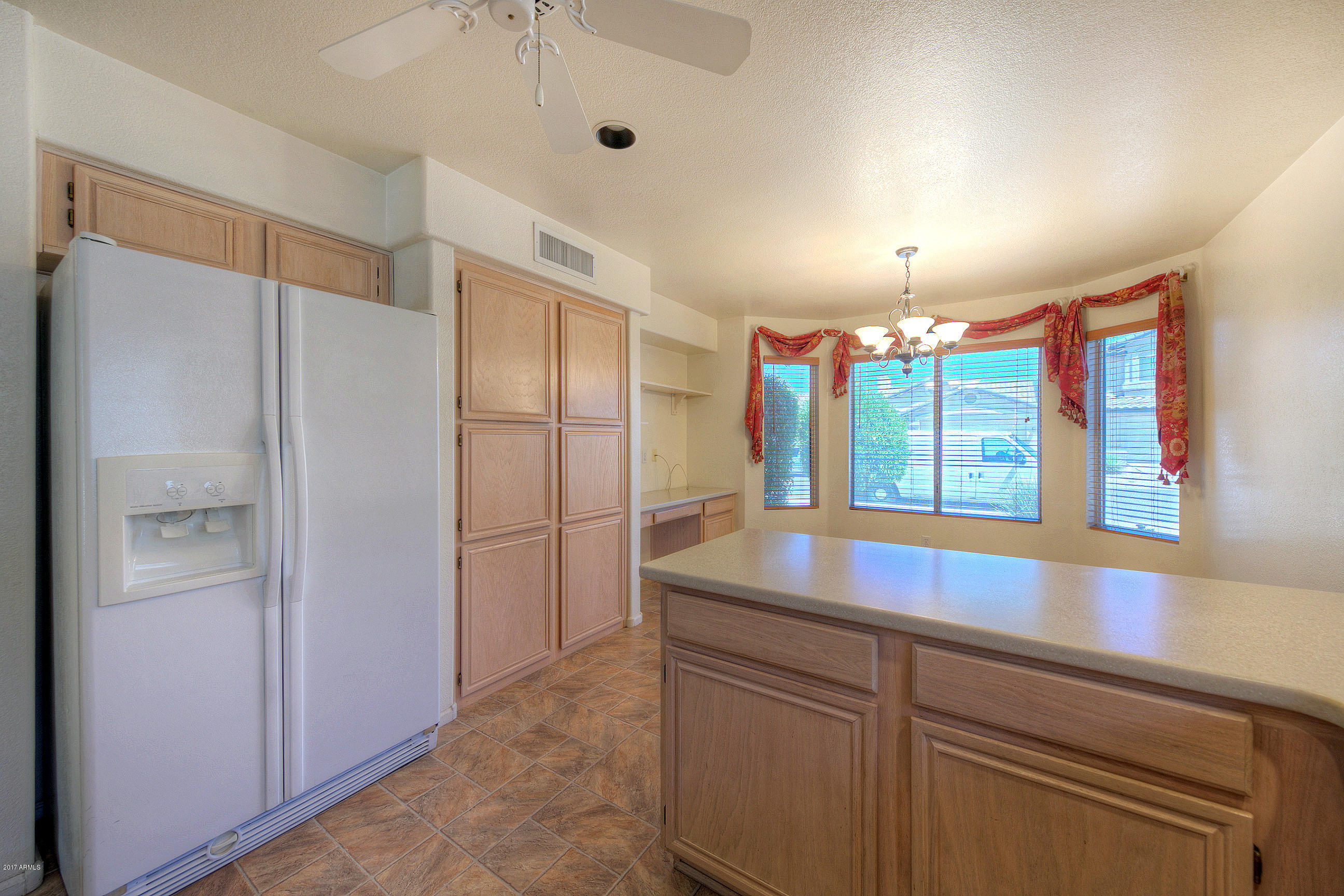 3031 East Escuda Road Phoenix, AZ 85050 - Photo 9 of 25 3031EEscudaRd009