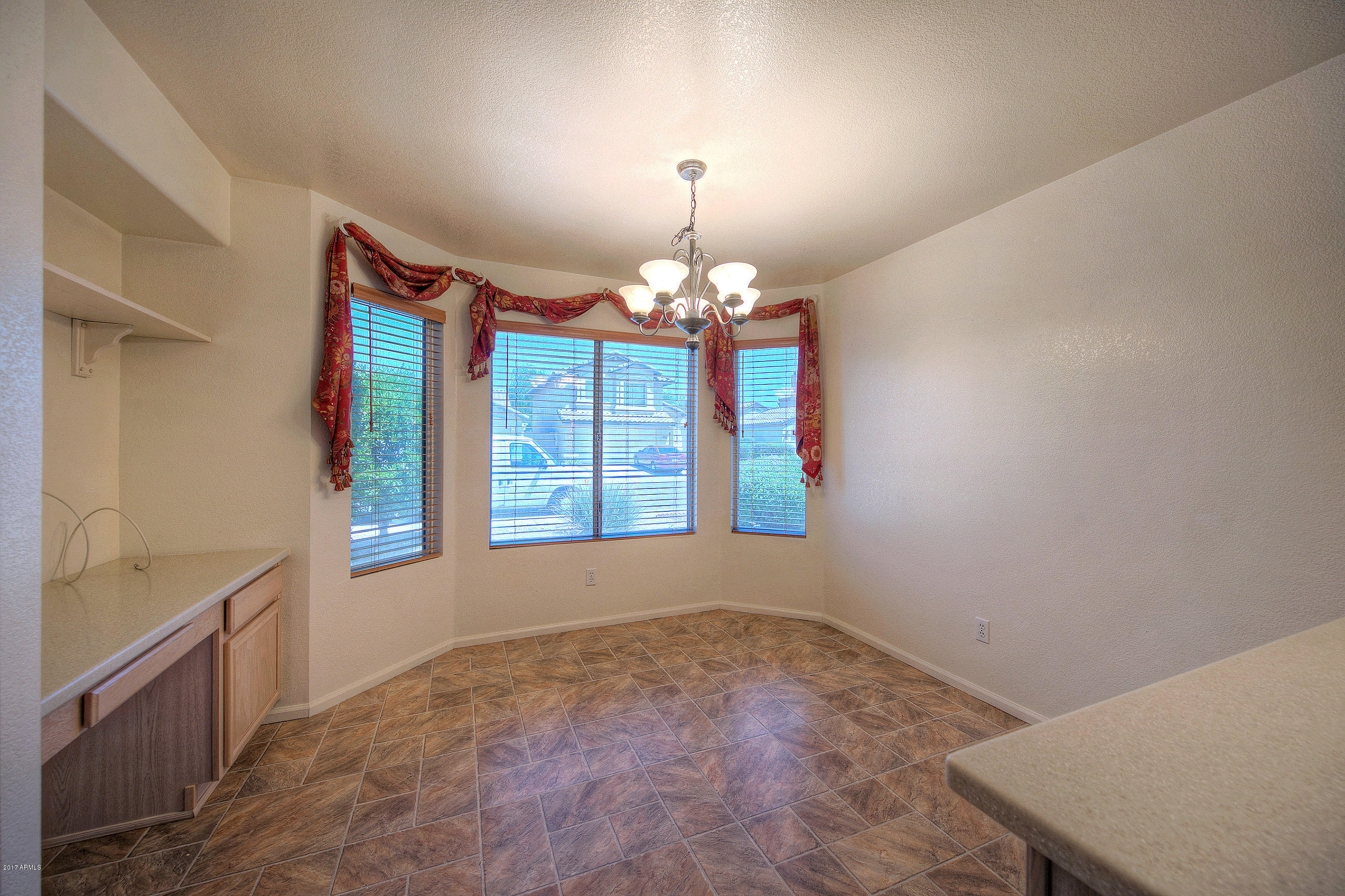 3031 East Escuda Road Phoenix, AZ 85050 - Photo 10 of 25 3031EEscudaRd010