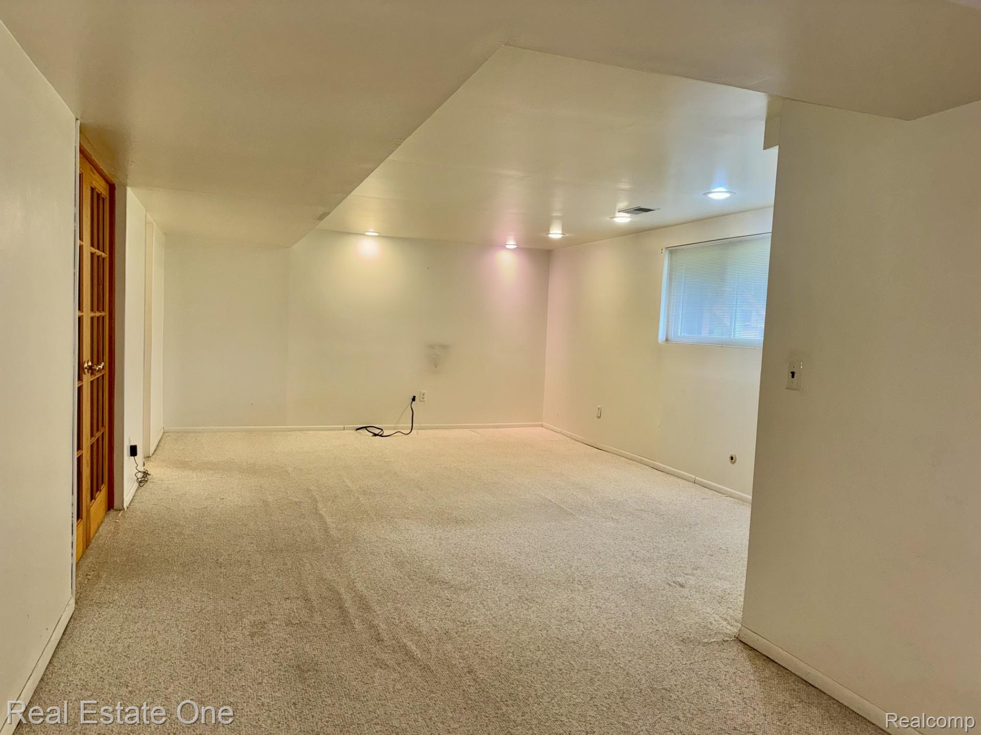 2963 Meadowbrook Drive Rochester, MI 48309 - Photo 22 of 48 Basement.jpeg