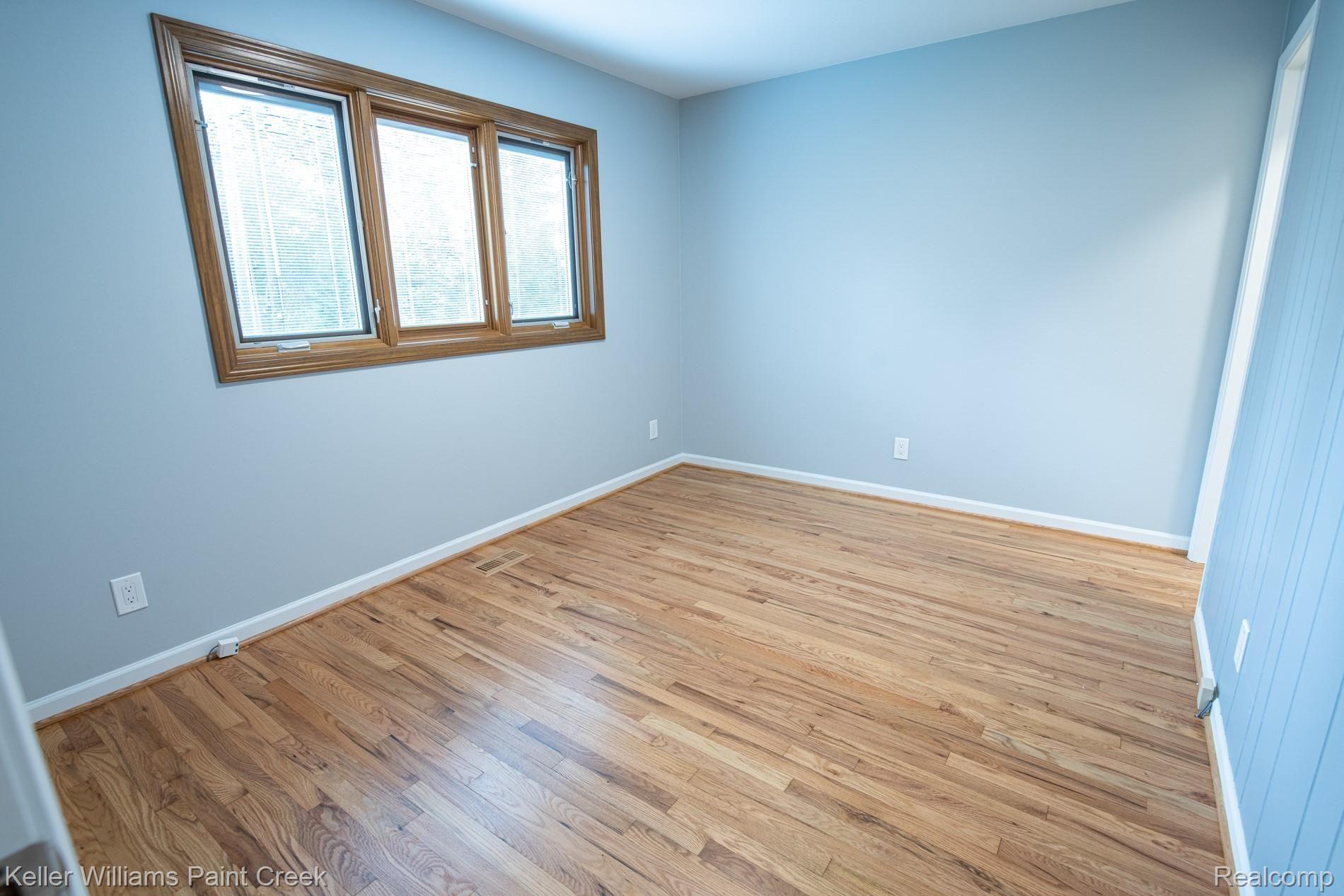 1285 East Gunn Road Rochester, MI 48306 - Photo 27 of 55 1285 E Gunn Road26.jpg