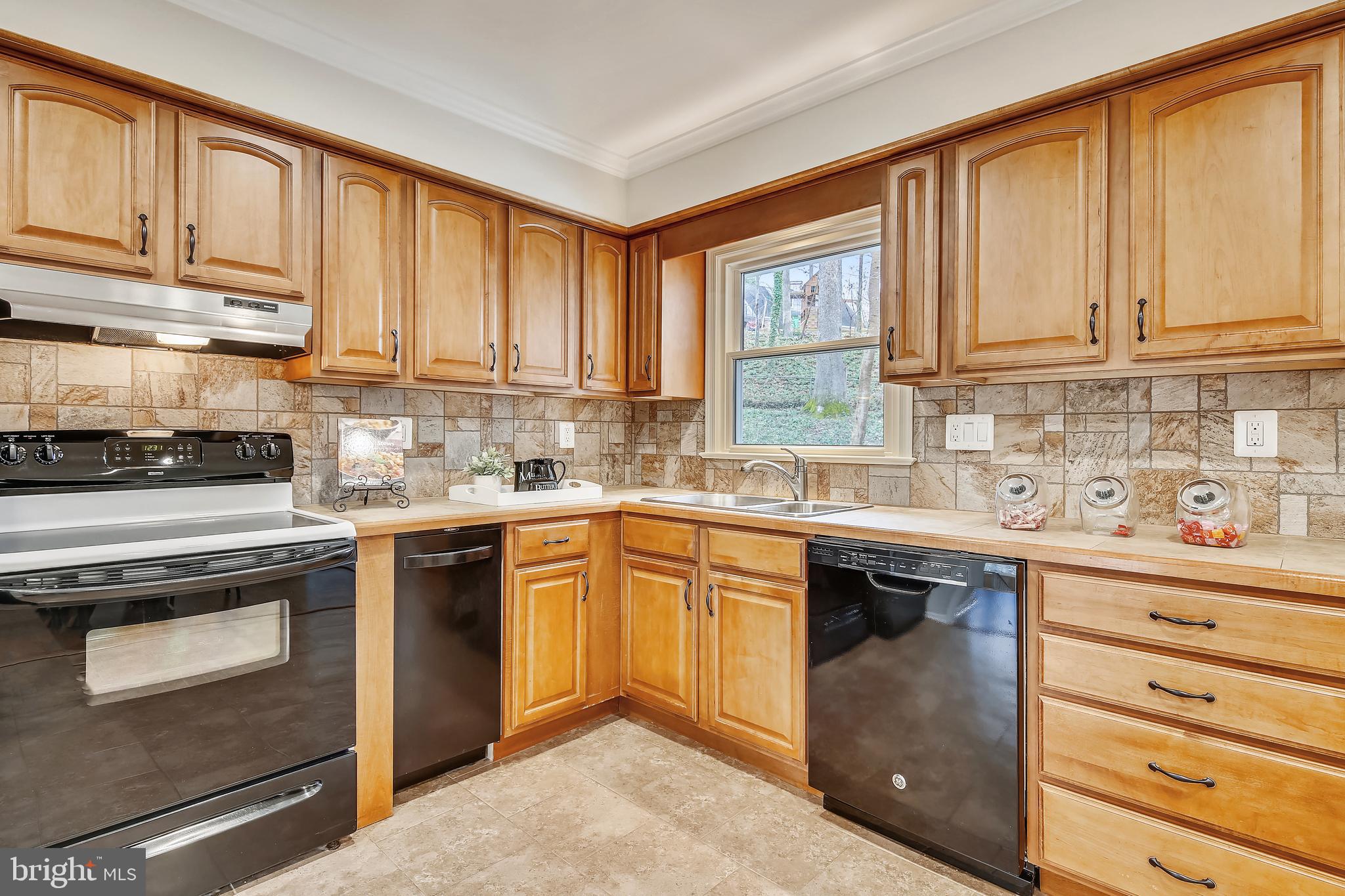 4101 Laurel Road Alexandria, VA 22309 - Photo 14 of 70 Kitchen