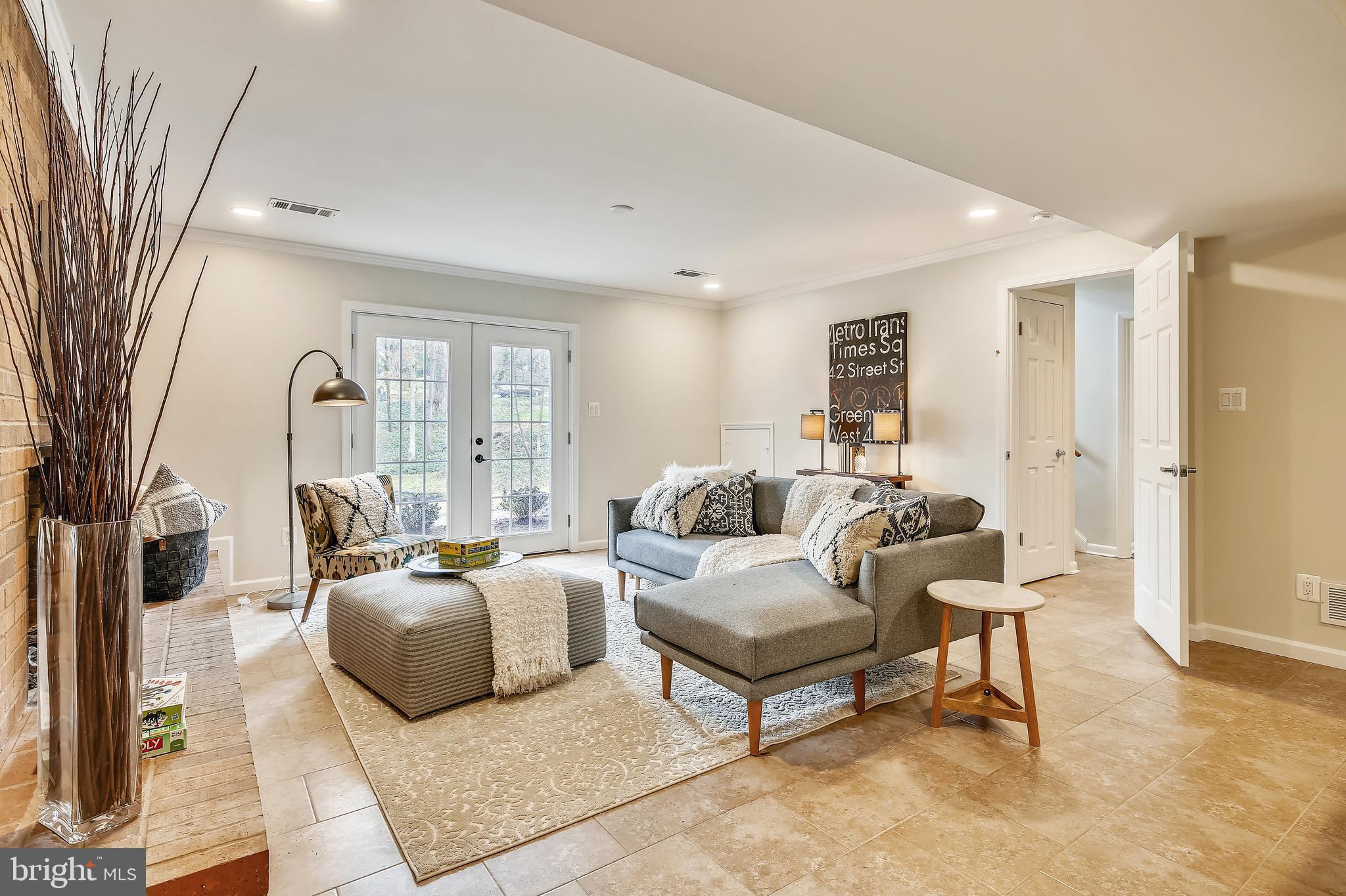 4101 Laurel Road Alexandria, VA 22309 - Photo 58 of 70 Family Room