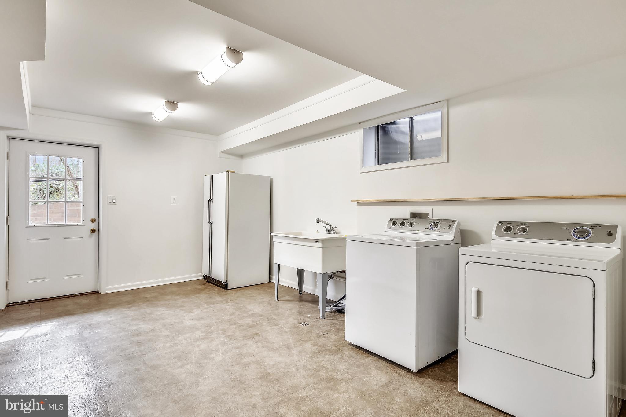 4101 Laurel Road Alexandria, VA 22309 - Photo 68 of 70 Laundry Area