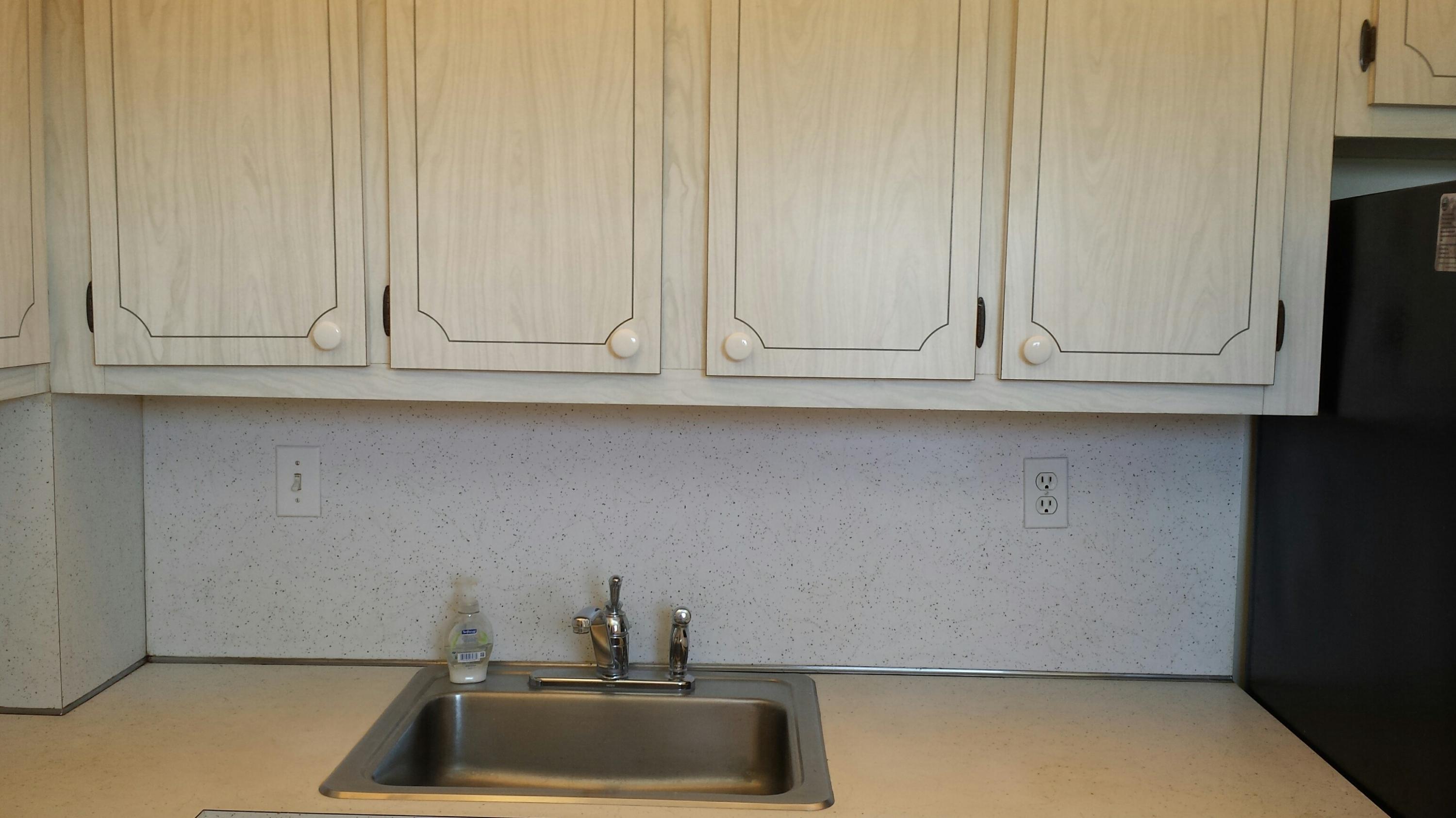 310 South Ocean Boulevard, Unit 2010 Boca Raton, FL 33432 - Photo 4 of 8 KITCHEN