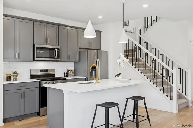 $2,825 | 6218 North Nepal Court, Aurora, CO 80019