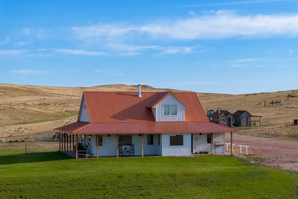 $1,999,000 | 144 Oleo Acres Road, Moorcroft, WY 82721