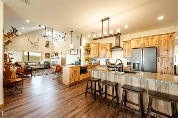 $1,999,000 | 144 Oleo Acres Road, Moorcroft, WY 82721