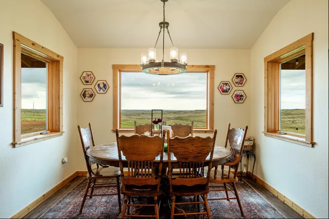 $1,999,000 | 144 Oleo Acres Road, Moorcroft, WY 82721