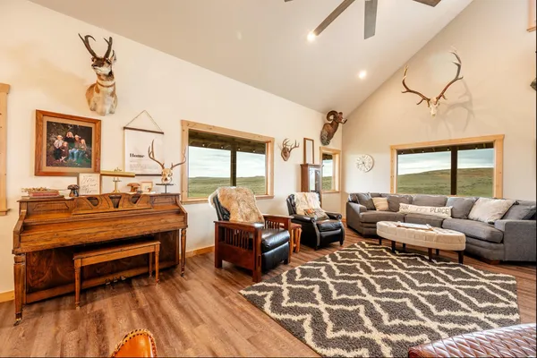 $1,999,000 | 144 Oleo Acres Road, Moorcroft, WY 82721