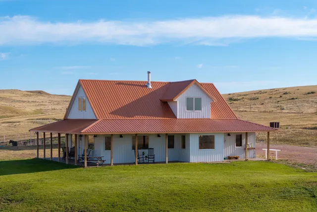 $1,999,000 | 144 Oleo Acres Road, Moorcroft, WY 82721