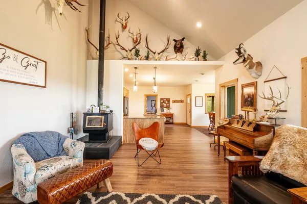 $1,999,000 | 144 Oleo Acres Road, Moorcroft, WY 82721