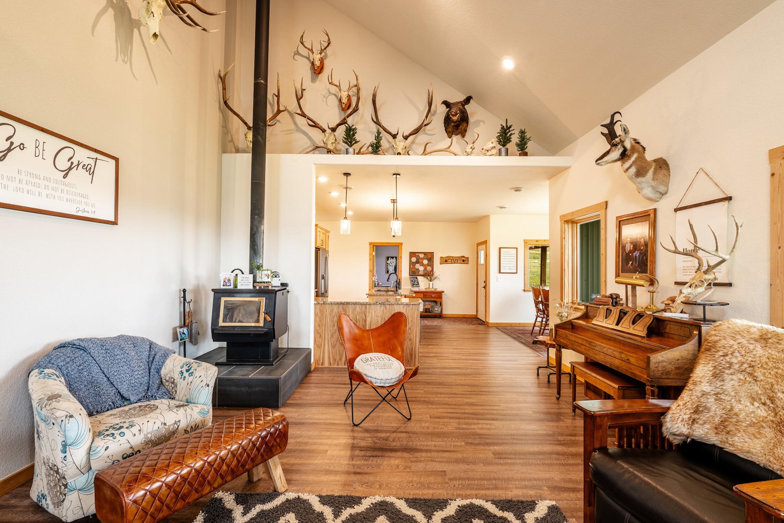 144 Oleo Acres Road Moorcroft, WY 82721 - Photo 22 of 41 23