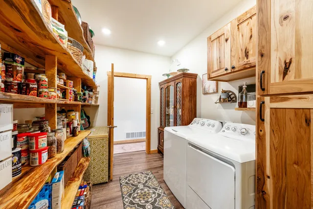 $1,999,000 | 144 Oleo Acres Road, Moorcroft, WY 82721