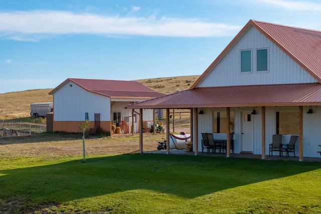 $1,999,000 | 144 Oleo Acres Road, Moorcroft, WY 82721
