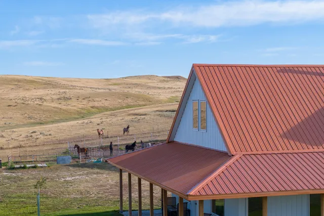 $1,999,000 | 144 Oleo Acres Road, Moorcroft, WY 82721