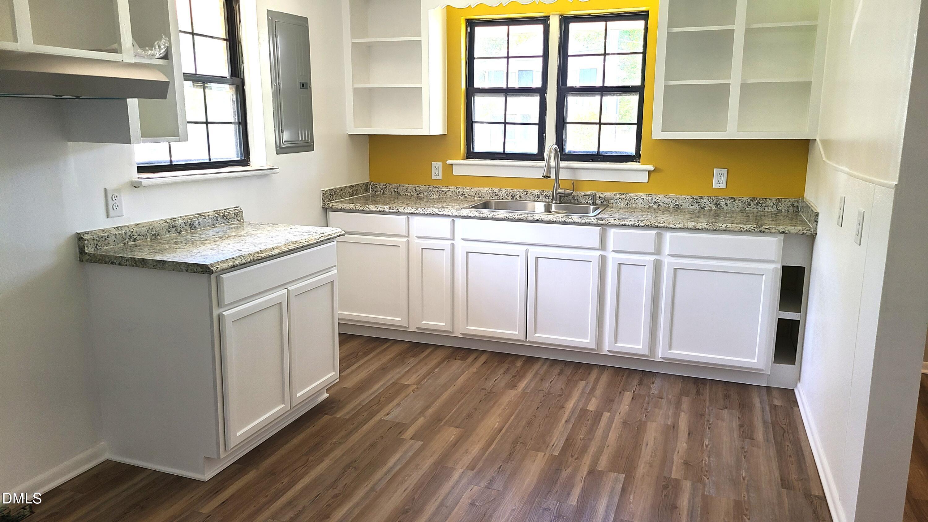 424 Como Drive Raleigh, NC 27610 - Photo 7 of 15 Kitchen