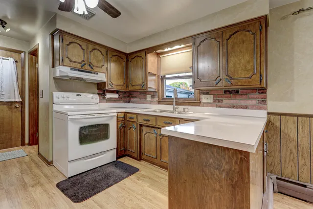 $320,000 | 1010 Heyrman Street, Green Bay, WI 54302