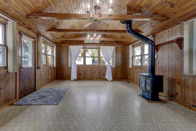 $320,000 | 1010 Heyrman Street, Green Bay, WI 54302