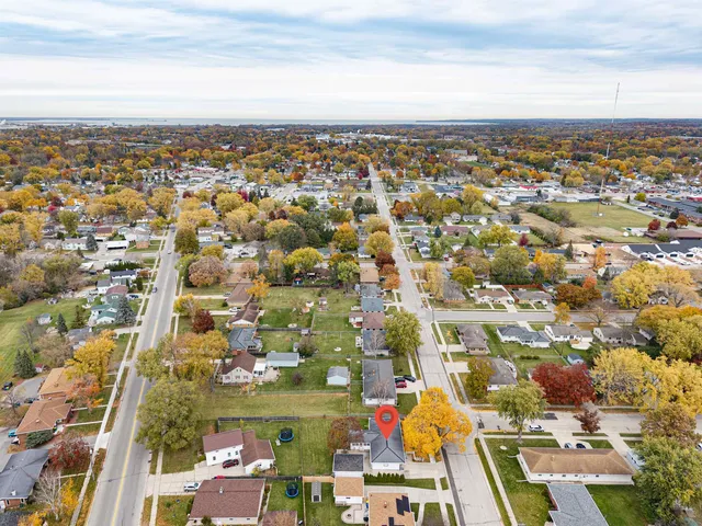 $320,000 | 1010 Heyrman Street, Green Bay, WI 54302
