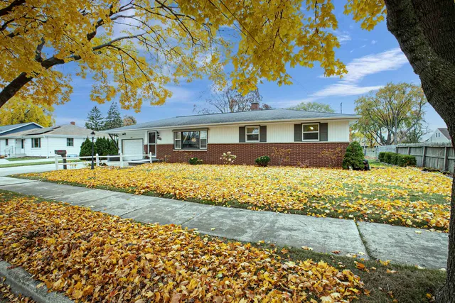 $320,000 | 1010 Heyrman Street, Green Bay, WI 54302