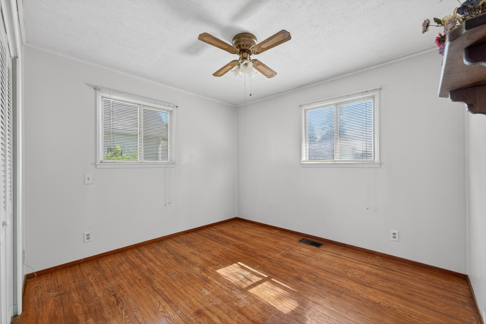 130 South Stott Street Genoa, IL 60135 - Photo 12 of 25