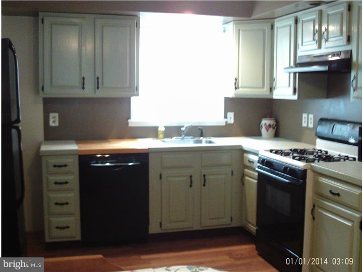 77 South Sproul Road Broomall, PA 19008 - Photo 6 of 21 Kitchen