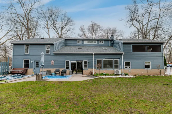 $627,000 | 727 East Madison Street, Oconomowoc, WI 53066