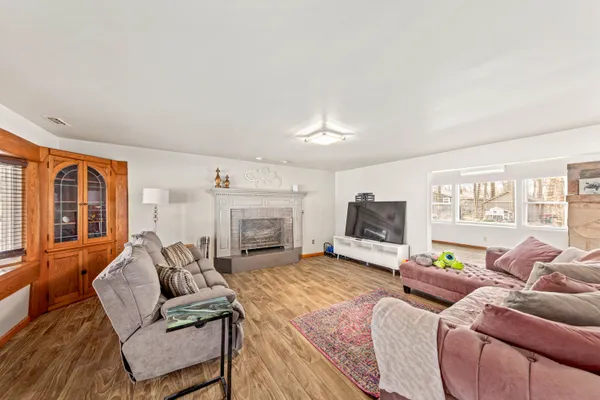 $629,000 | 727 East Madison Street, Oconomowoc, WI 53066