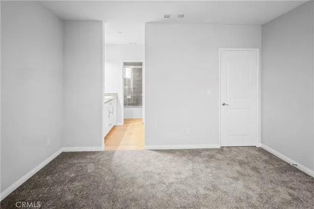 a view of empty room