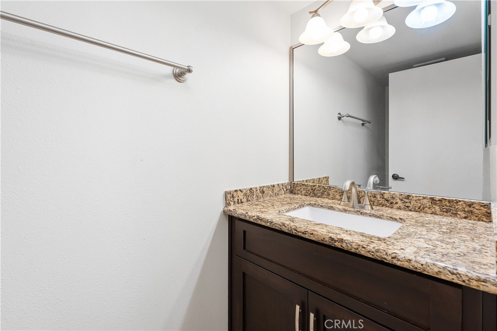 2010 Lawrence Crossley Road Palm Springs, CA 92264 - Photo 21 of 35