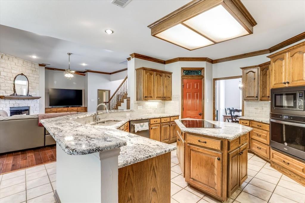 3025 Keri Lane Midlothian, TX 76065 - Photo 10 of 27