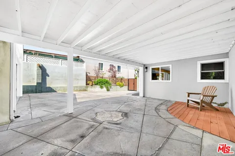 $1,700,000 | 5910 West 77th Place, Los Angeles, CA 90045