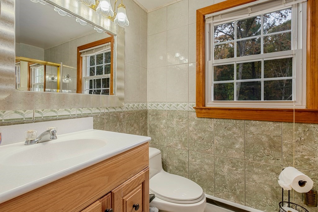 32 Carleton Road Tewksbury, MA 01876 - Photo 15 of 40 Gallery Image 15