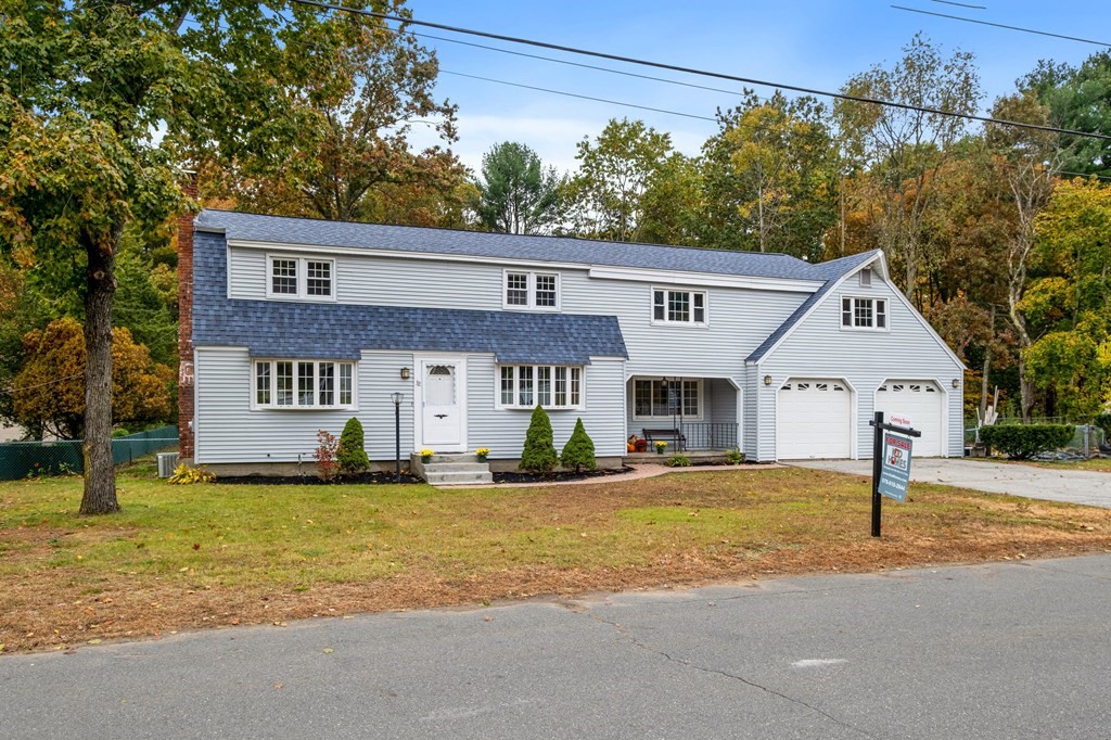 32 Carleton Road Tewksbury, MA 01876 - Photo 2 of 40 Gallery Image 2