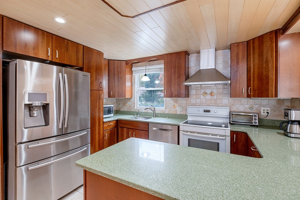 32 Carleton Road Tewksbury, MA 01876 - Photo 30 of 40 Gallery Image 30