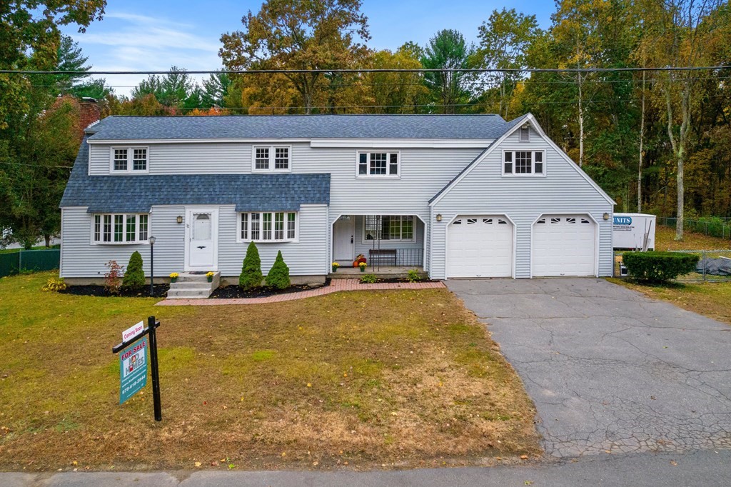 32 Carleton Road Tewksbury, MA 01876 - Photo 4 of 40 Gallery Image 4