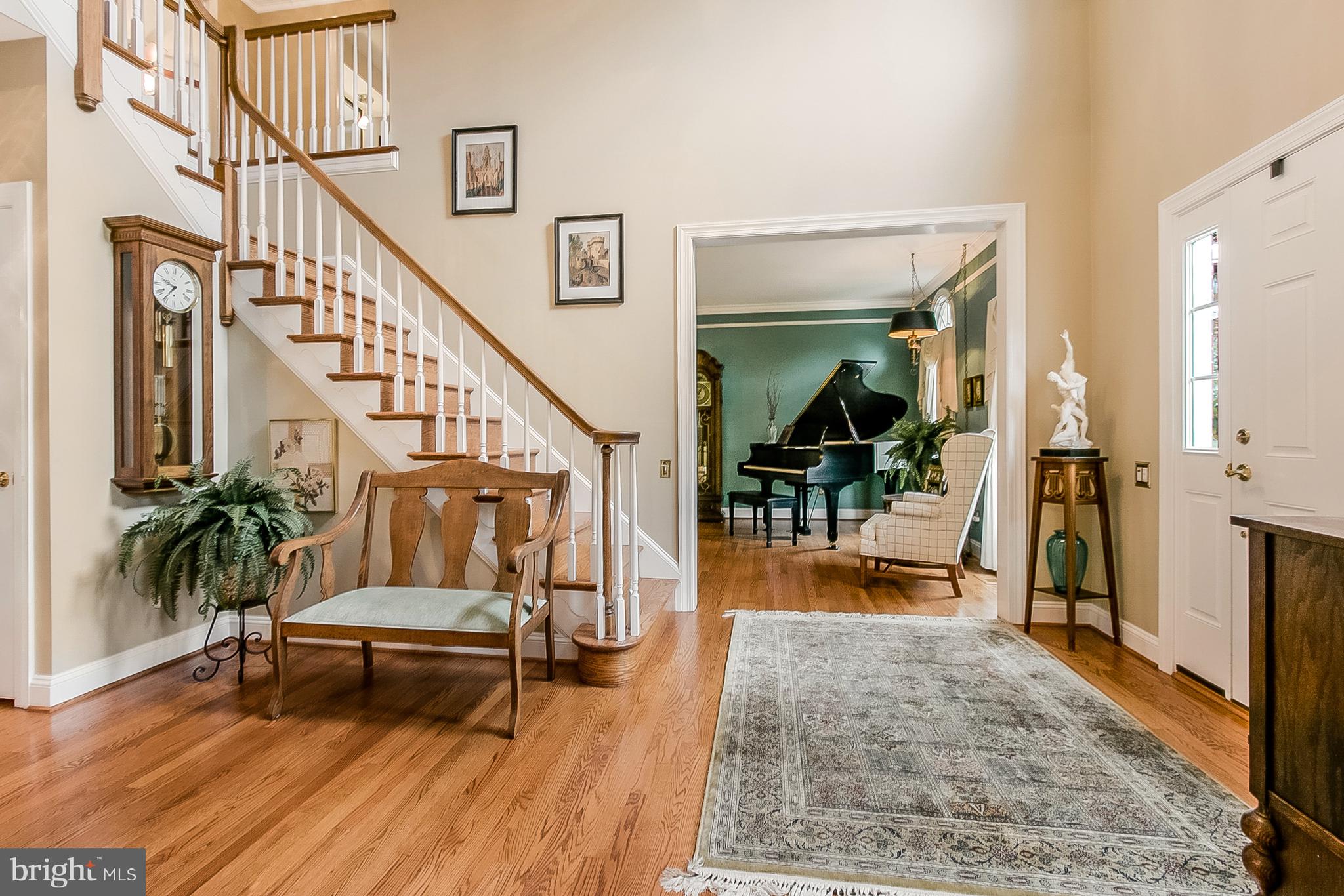 525 Ridgeview Drive Hockessin, DE 19707 - Photo 3 of 57 Another Entrance Foyer View Looking Into the LR