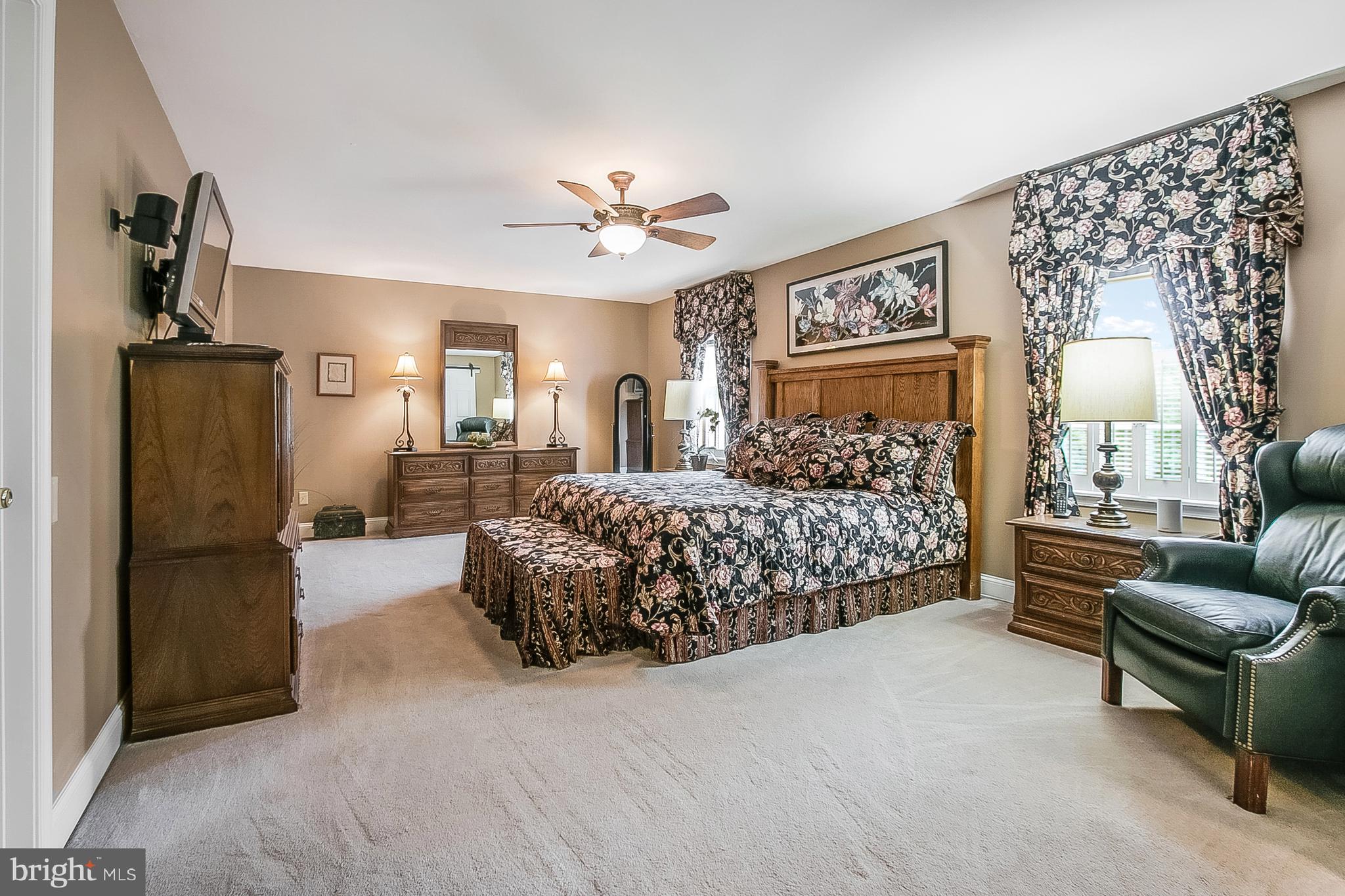 525 Ridgeview Drive Hockessin, DE 19707 - Photo 22 of 57 Fabulous Master Bedroom with Huge Master Closet