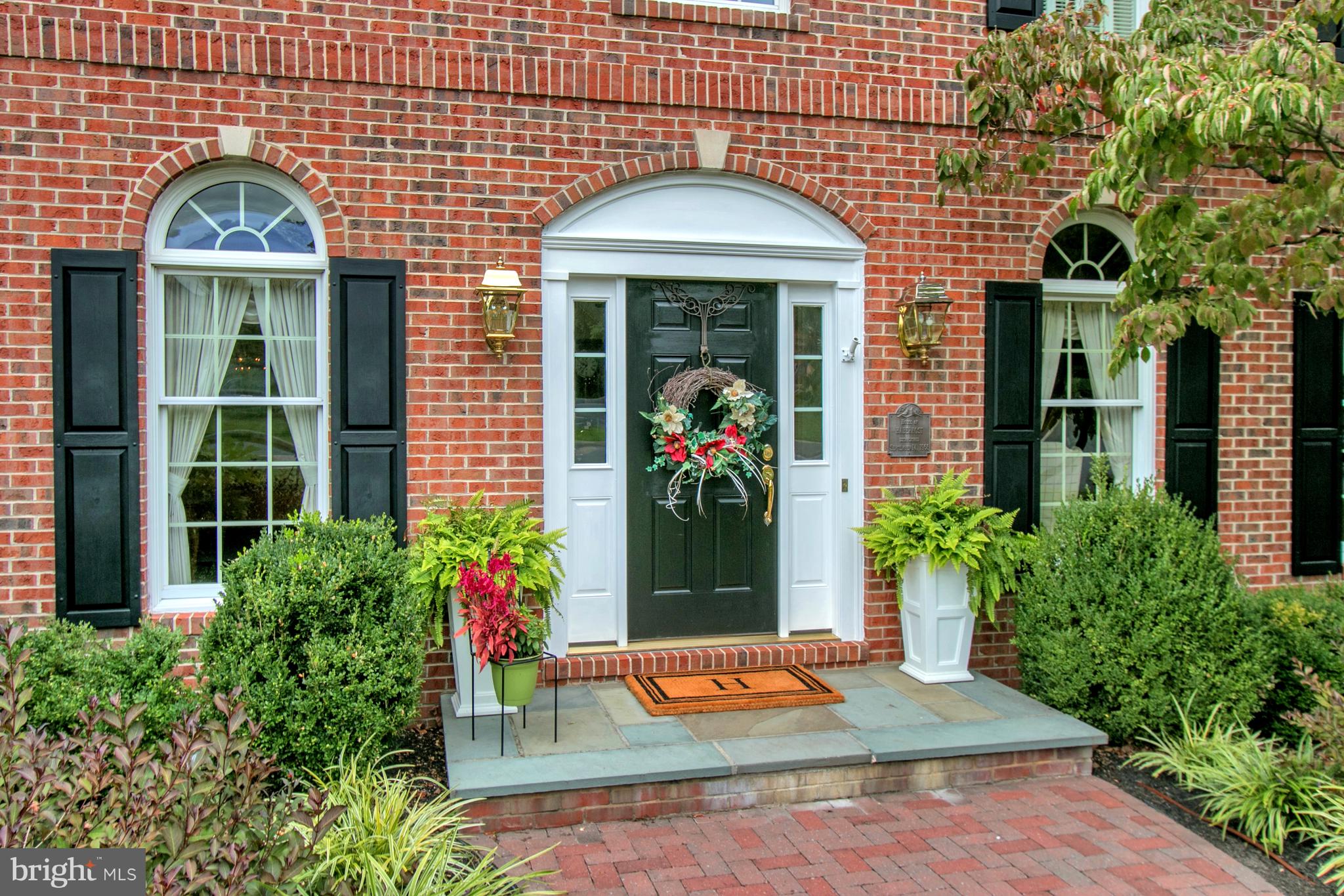 525 Ridgeview Drive Hockessin, DE 19707 - Photo 57 of 57 Gracious and Welcoming Entrance