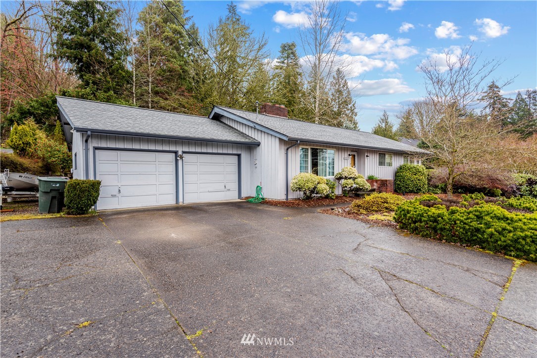 2056 Cascade Way Longview, WA 98632 - Photo 1 of 26 Gallery Image 1