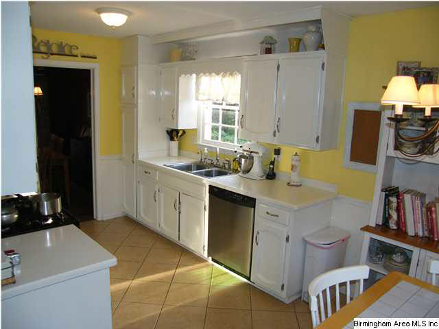 5031 Indian Valley Road Birmingham, AL 35244 - Photo 6 of 19