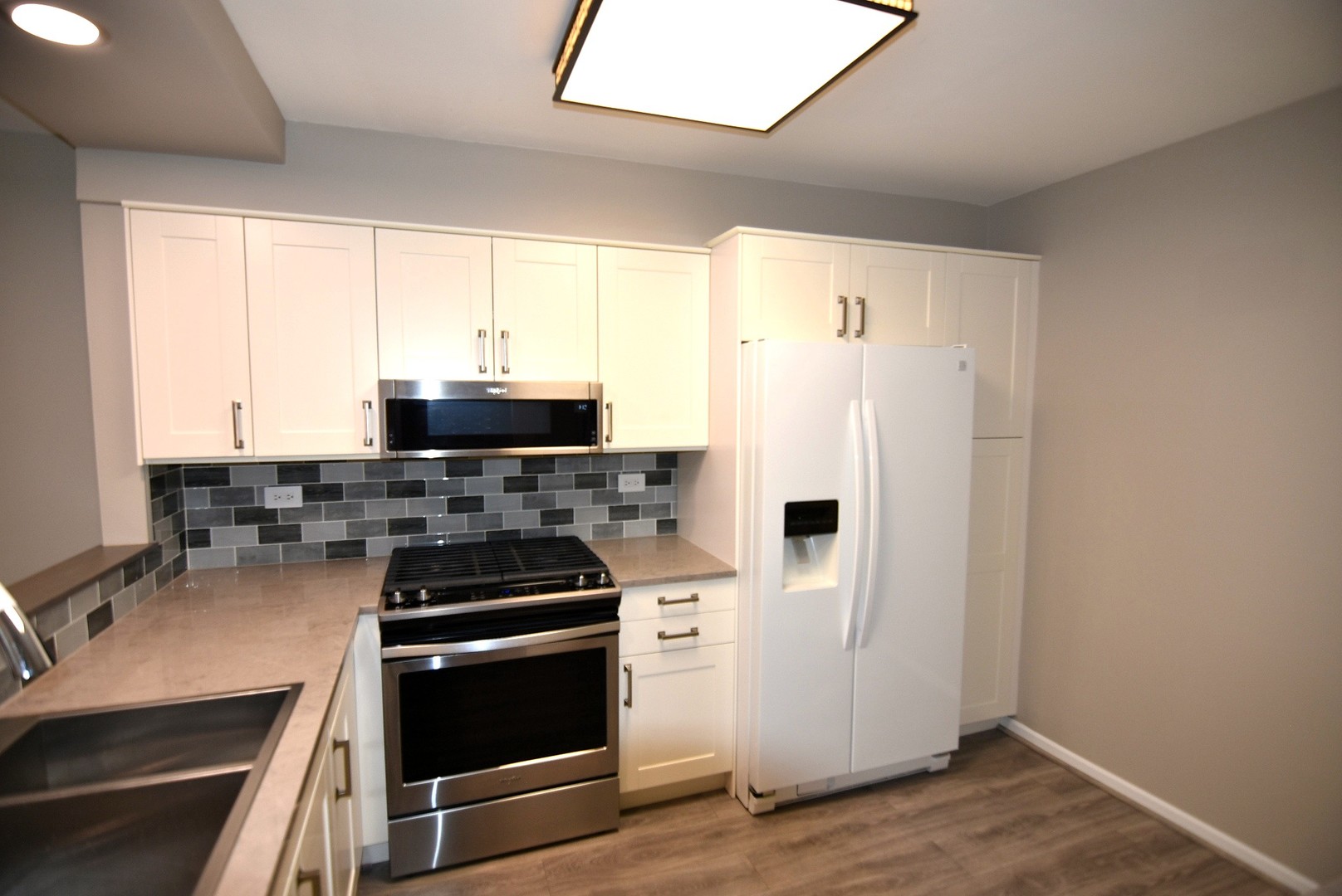 1285 Coldspring Road Carol Stream, IL 60188 - Photo 3 of 35 Gallery Image 3