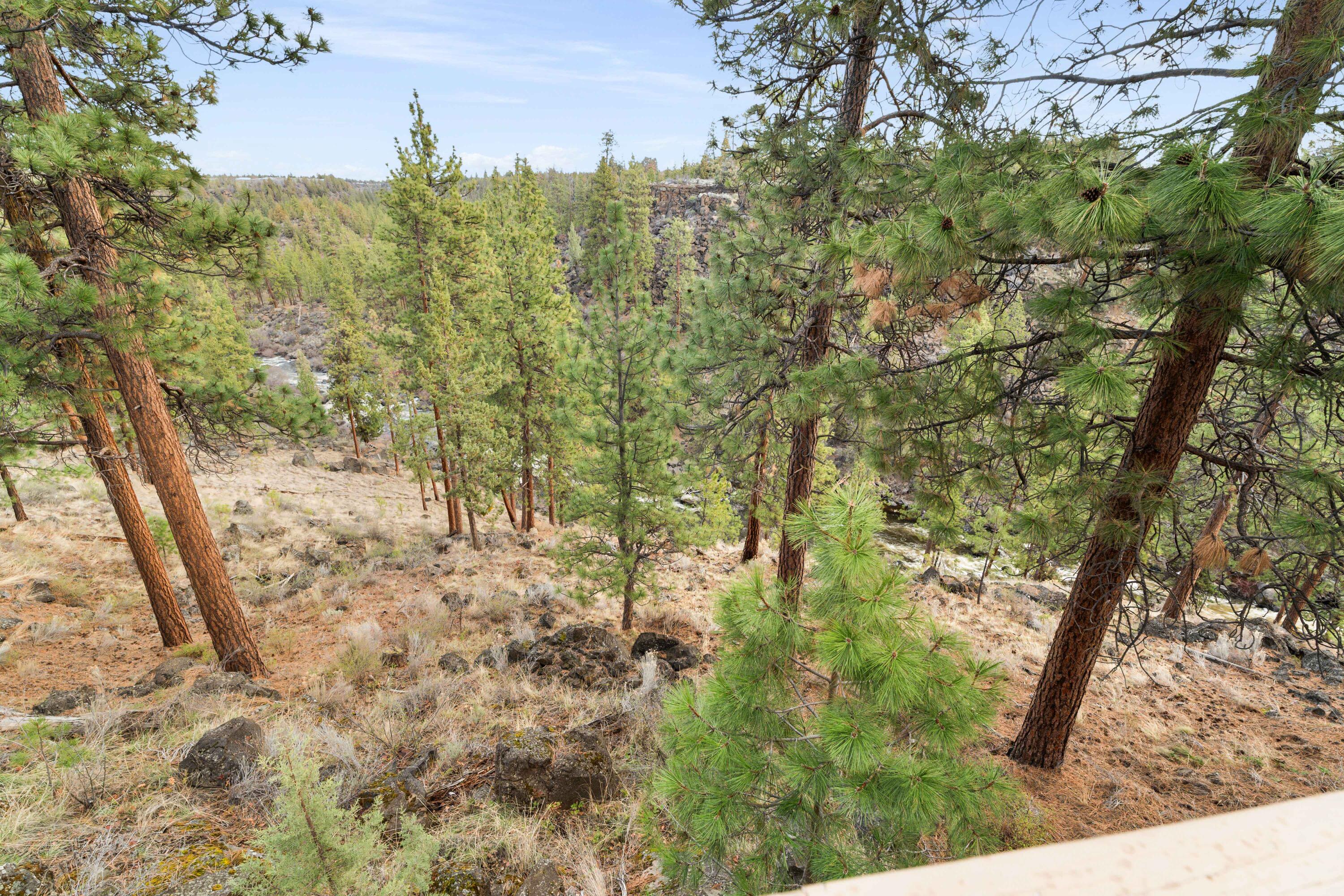 1670 Northwest Putnam Road Bend, OR 97703 - Photo 30 of 40 16-Exterior
