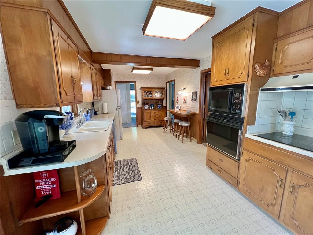 3913 South Spring Street Independence, MO 64055 - Photo 10 of 22 Gallery Image 10