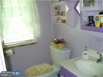 114 Rosedale Avenue Ewing, NJ 08638 - Photo 8 of 12 Bathroom