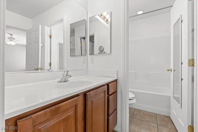 $389,900 | 9860 Twilight Walk Avenue, Las Vegas, NV 89149