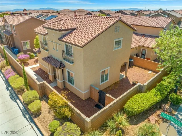 $389,900 | 9860 Twilight Walk Avenue, Las Vegas, NV 89149