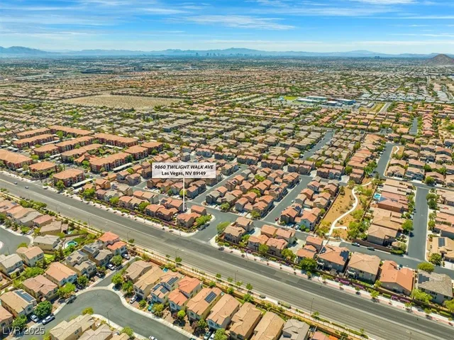 $389,900 | 9860 Twilight Walk Avenue, Las Vegas, NV 89149