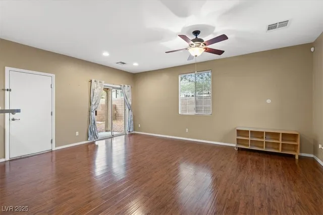 $389,900 | 9860 Twilight Walk Avenue, Las Vegas, NV 89149